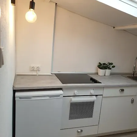 Buhardilla, A 50 M De Maria Pita Y Del Puerto Apartament